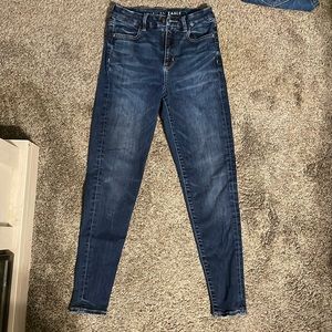 American Eagle Woman’s High Rise Skinny jeans